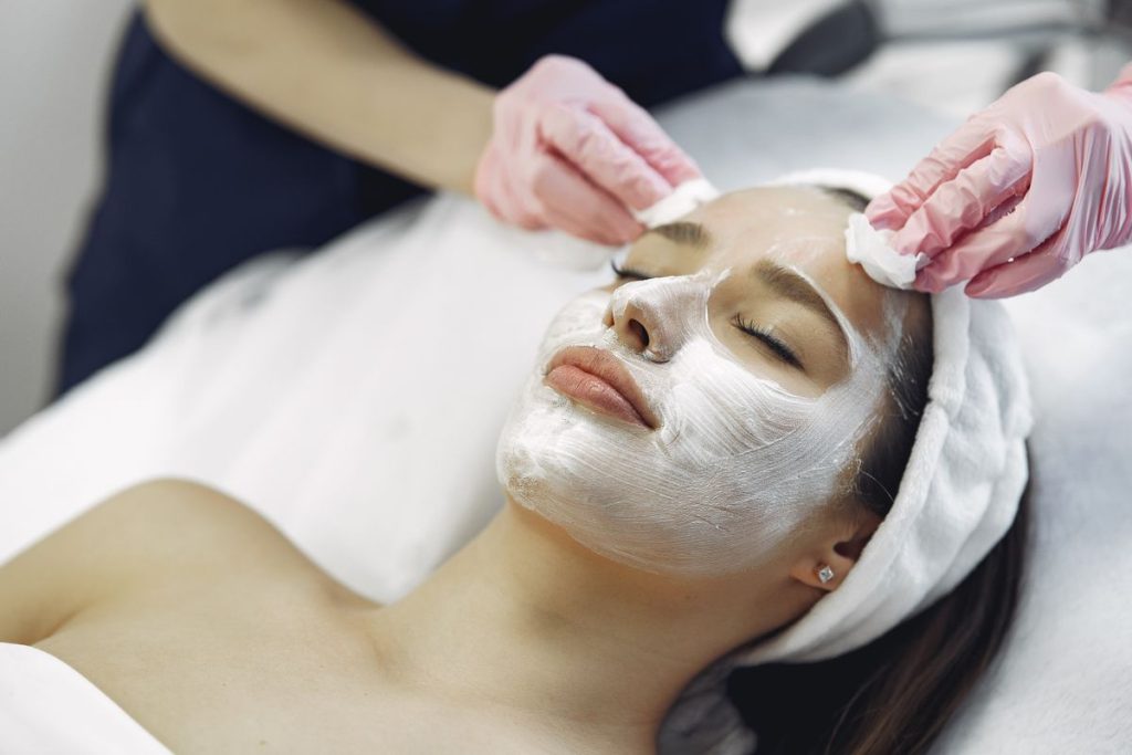 Med Spa Social case study for Med Spa Social Ads: 220+ Consultation Requests and Fuller Weekdays